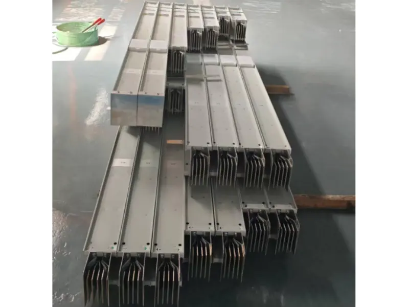 Propesyonal na Manufacturer ng Busway na Nagpapalakas sa Mga Sektor ng Pang-industriya at Renewable na Enerhiya na may Mga Customized na Power Distribution Solutions para sa Mga Pabrika at Data Center